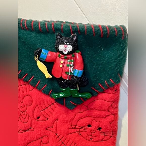 Embroidered cat stocking with resin ornament - Picture 3 of 9